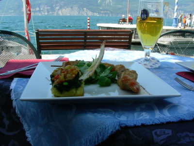 A beautiful lunchtime fish dish by the lake!