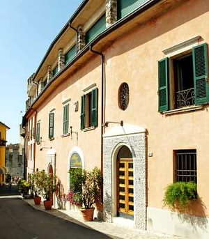 Outside the hotel Degli Oleandri Outside the hotel Degli Oleandri