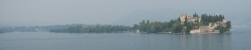 Isola del Garda with its' stunning villa Isola del Garda with its' stunning villa