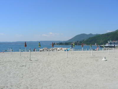 The wonderful sandy beach, facing south at Maderno