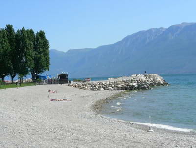 One of the many beach areas at Toscolano
