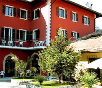 Outside residence Seggatini at Riva Outside residence Seggatini at Riva
