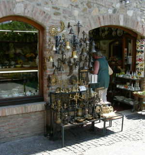 Local craft shop at Sirmione Local craft shop at Sirmione